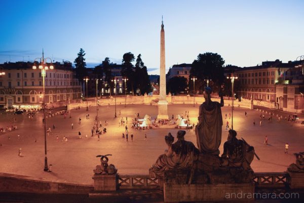 Piazza del Popolo in Rome, at night