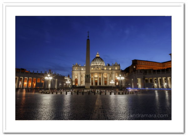 Saint Peter Basilica in Vatican at night
